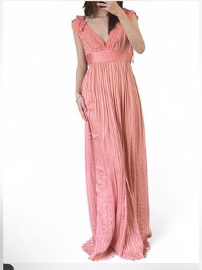 Elegant Pink V-Neck Pleated Maxi Dress